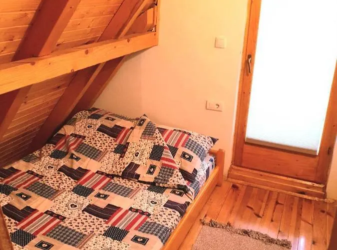 山林小屋 Borovi *