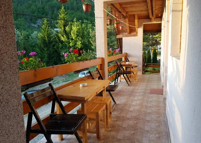 Borovi 山林小屋 *